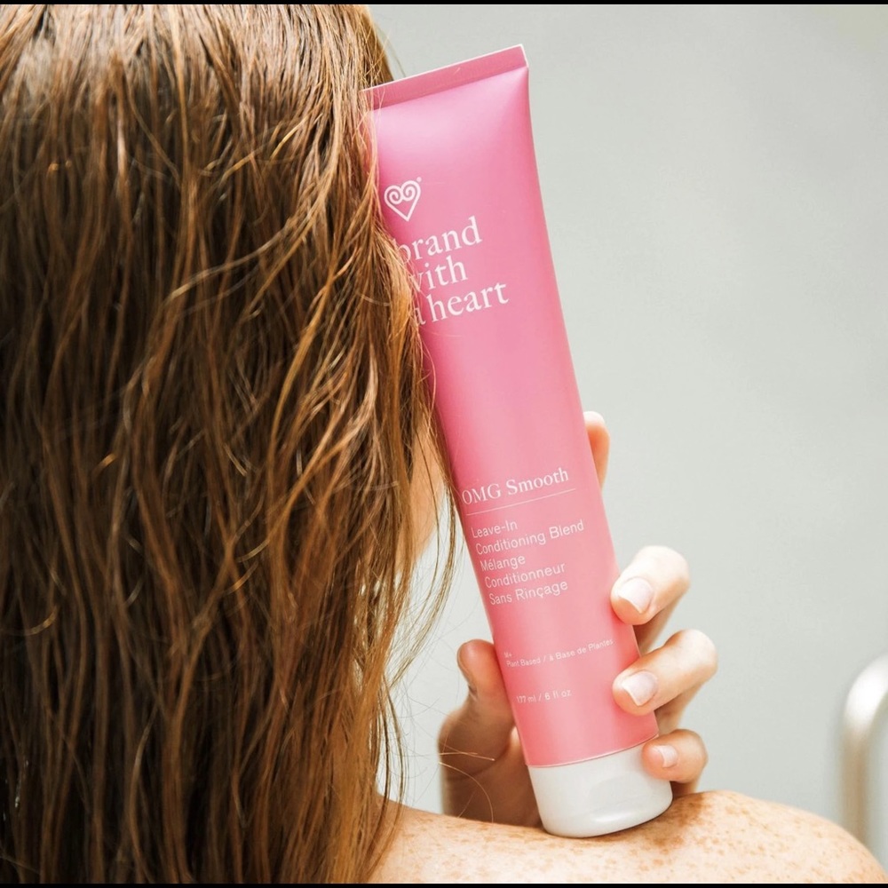 BRAND WITH A HEART OMG SMOOTH LEAVE-IN CONDITIONER